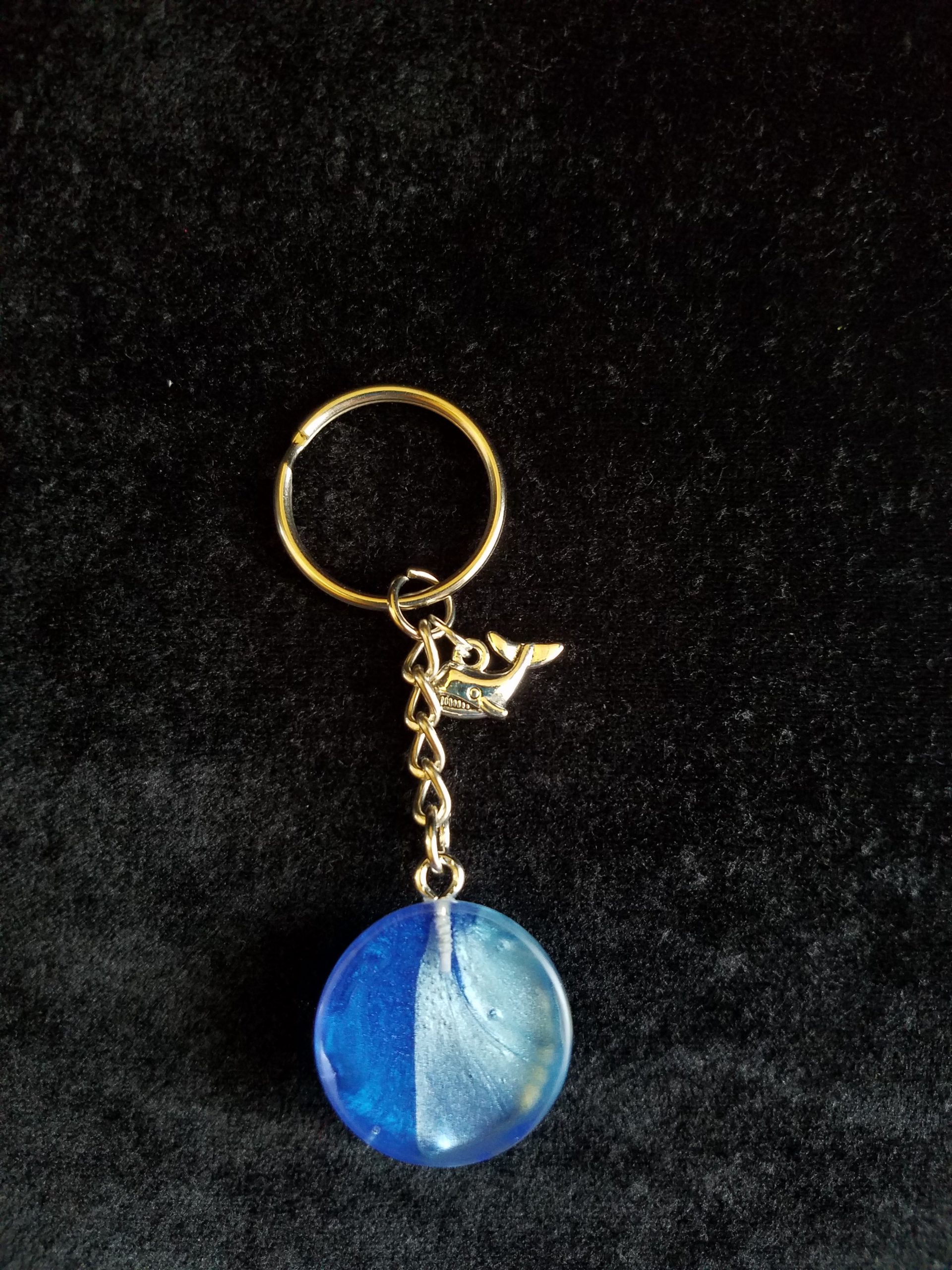 Abstract Silver Keychain with Double Blue Epoxy Round Charm & Silver Whale Charm